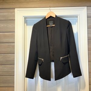 Stylish Black Trouvé lined blazer/jacket. Size XS